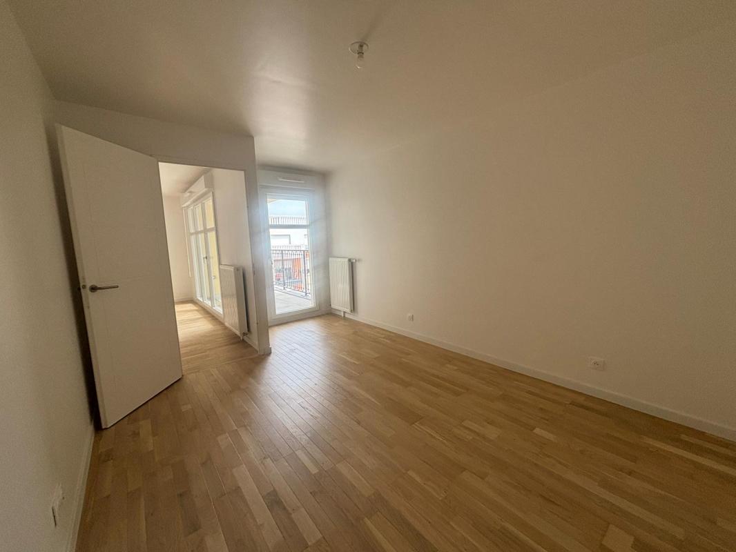 Superbe T3 de 60,8m² - Miniature 6