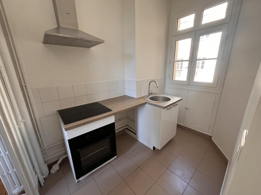 SUPERBE APPARTEMENT 2 PIECES 52m² - TERNES - Miniature 4