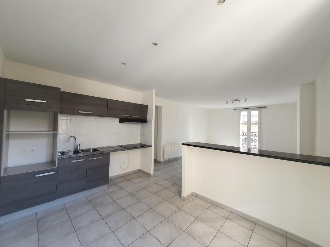 APPARTEMENT DE TYPE 3 SADI CARNOT - Miniature 3