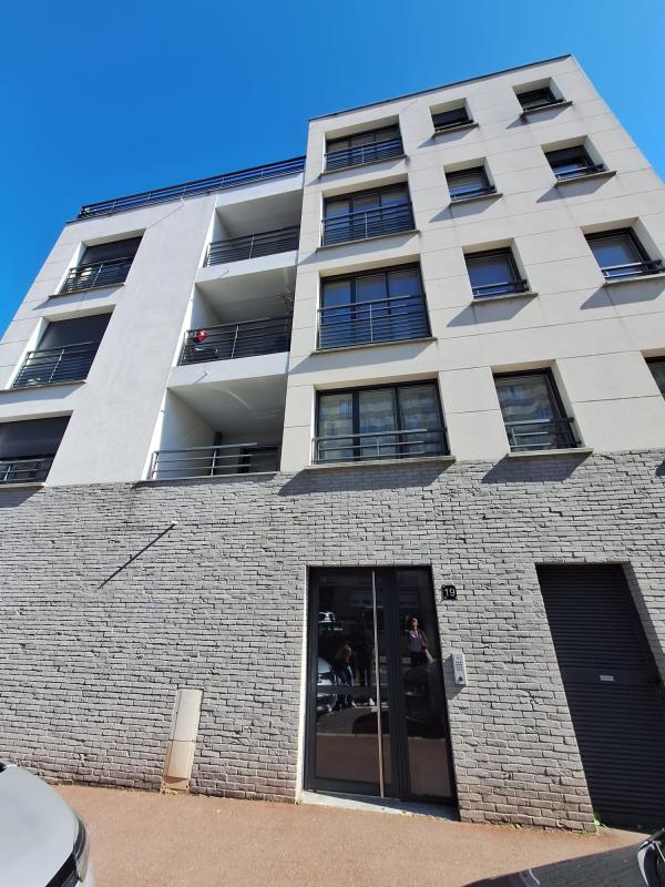Beau deux pièces occupé - Immeuble récent, 1 pièce, 47 m² à Vanves