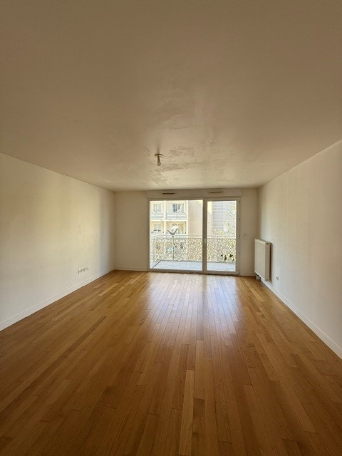 Bel appartement - 3 pièces - Immeuble récent - Cergy, 3 pièces, 64 m² à Cergy