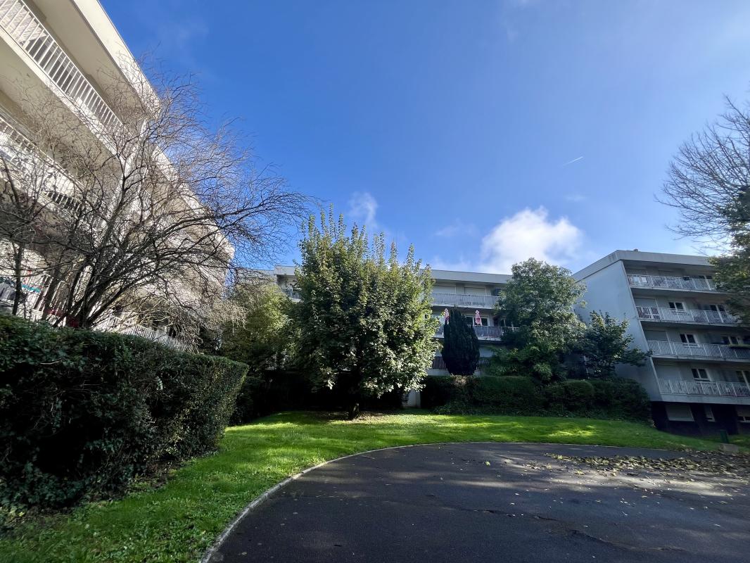 Deux pièces occupé de 43,2 m2, 2 pièces, 43,2 m² à Noisy-le-Grand