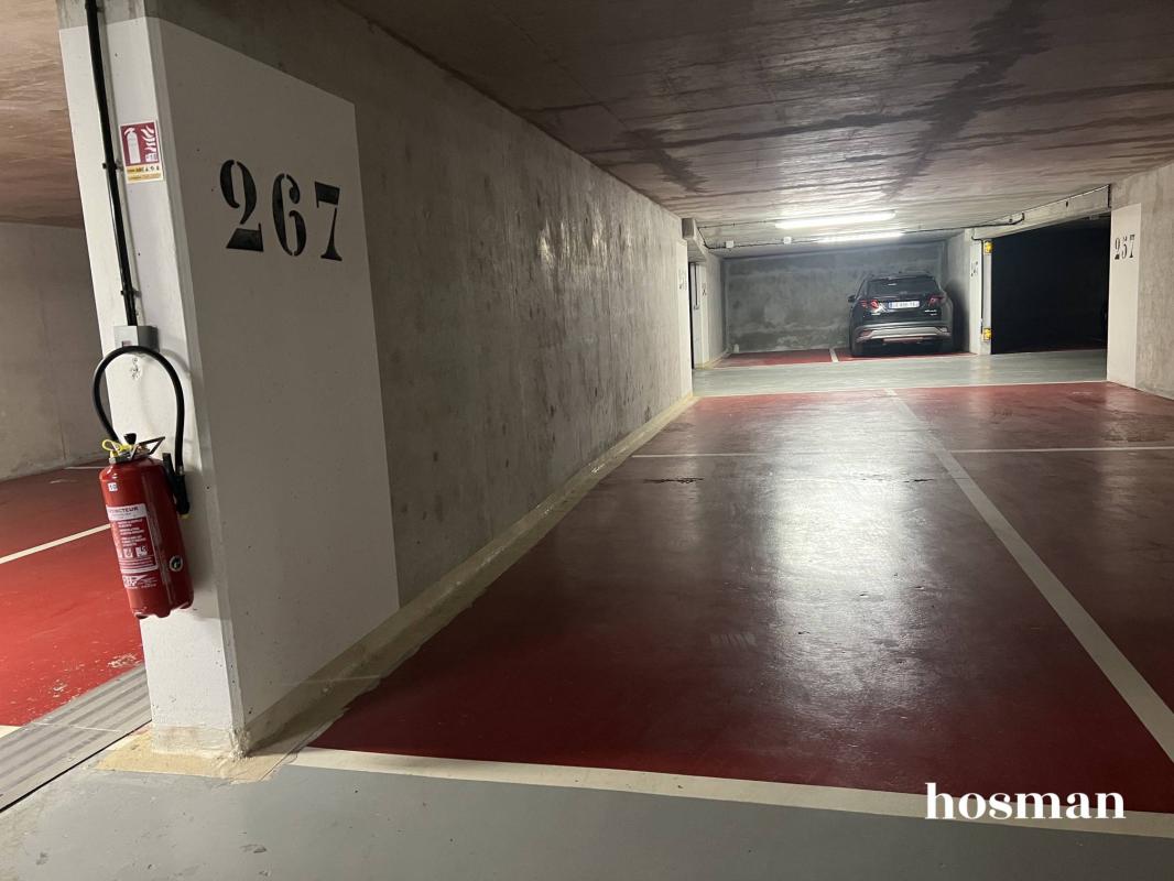 Emplacement de parking récent et sécurisé de 14 m² - Chemin De Bretagne, Issy-Les-Moulineaux