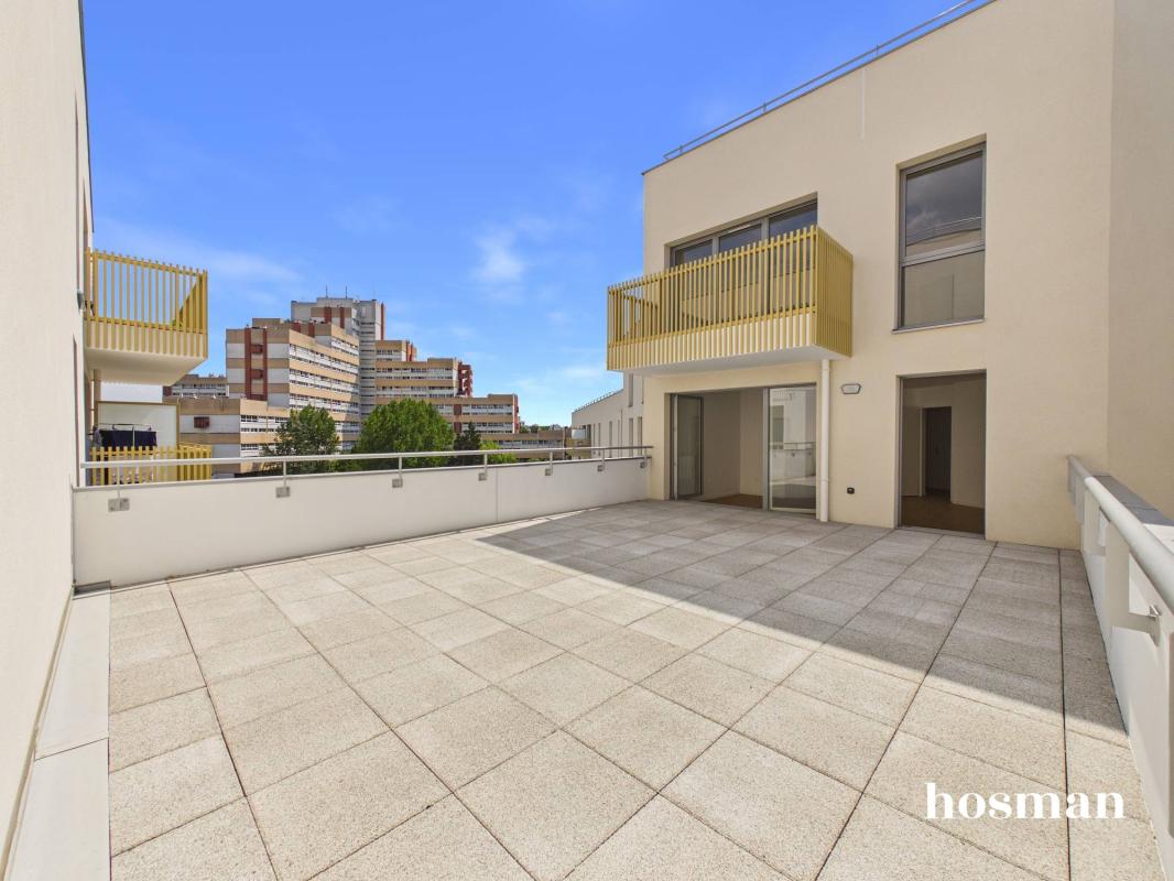 AUBERVILLIERS - Avenue de la republique - Appartement 4 pièces avec grande terrasse