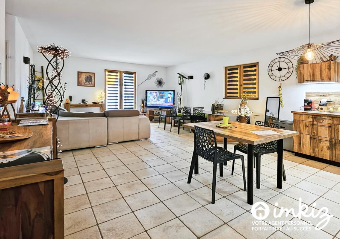 Maison de 2021, 3 chambres, avec piscine