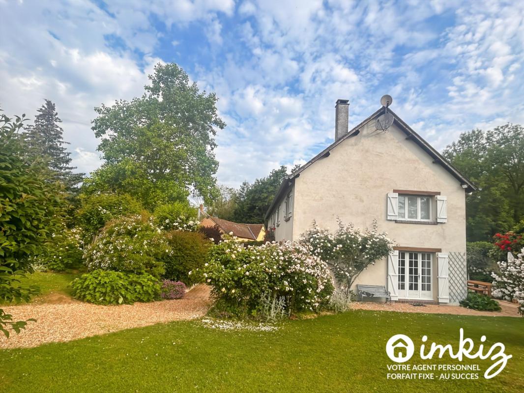 Magnifique maison familiale baignée de verdure