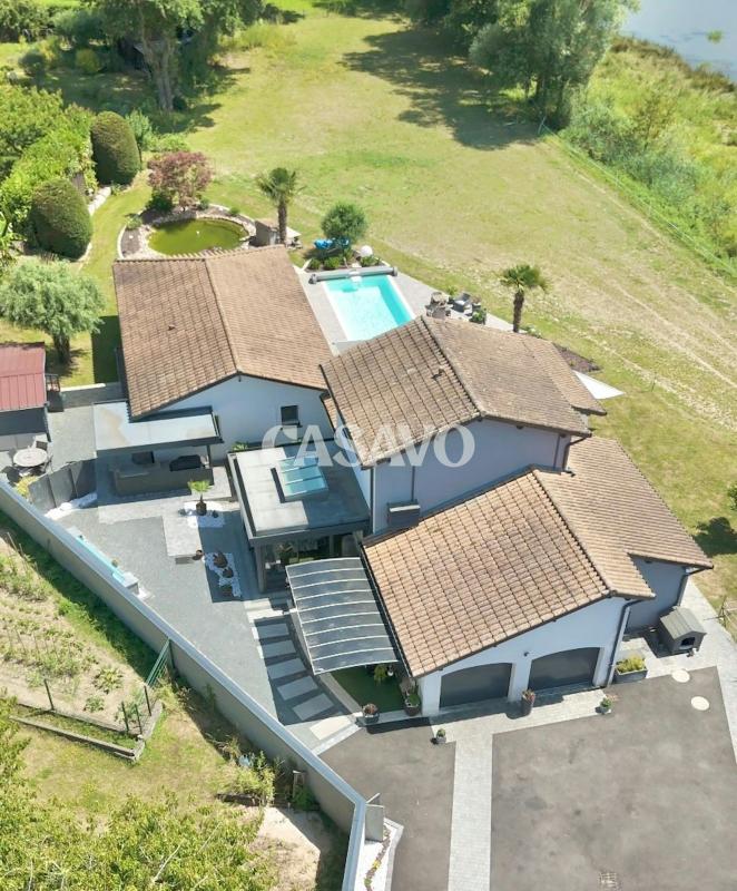 Vente Maison 8 pièces de 189m² - 01330 Villars-les-Dombes