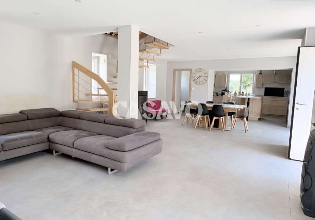 Vente Maison 4 pièces de 114m² - 38440 Meyssiez