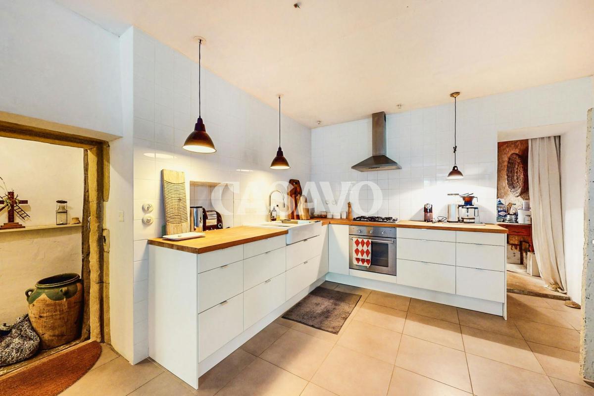 Vente Maison 5 pièces de 170m² - 30700 Baron