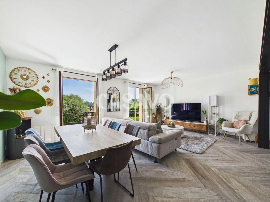 Vente Maison 7 pièces de 130m² - 94490 Ormesson-sur-Marne