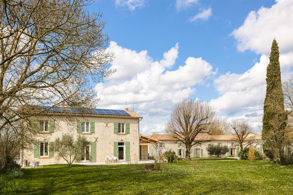 Lora - Domaine d’exception avec activité de gîtes – Charente-Maritime