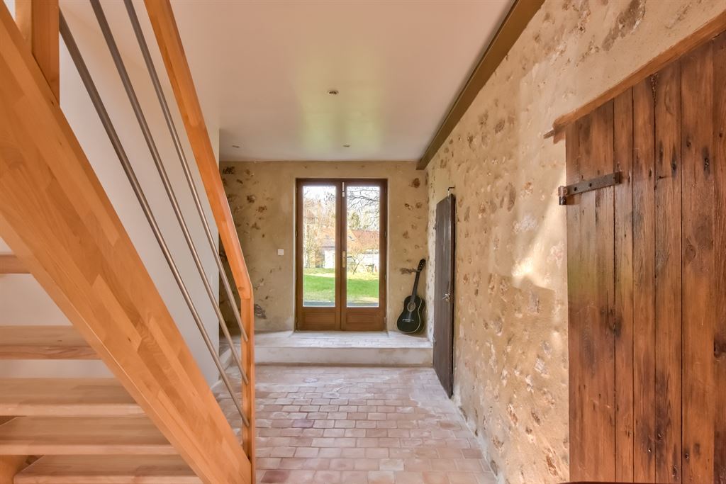 Suzanne - Maison de caractère en pierre de 220m² et sa dépendance de 40m2