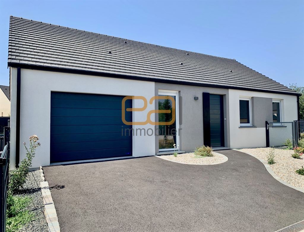 Maison de plain-pied, 3 chambres, garage et terrain