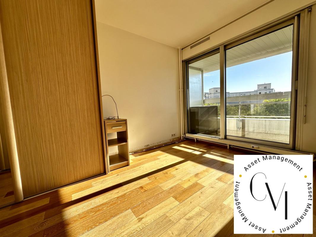 À LOUER : Superbe 2 Pièces Lumineux avec Balcon de 12m² - P
