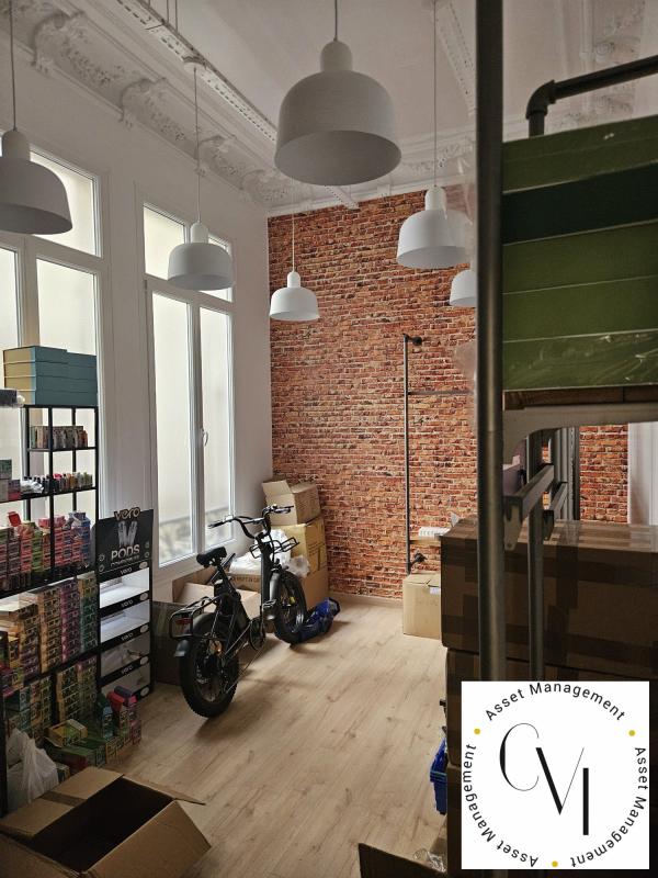Bureaux 115 m² avec balcon - Rue de l'Échelle - Paris 1er