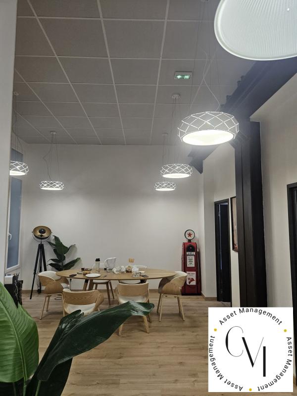 Bureaux 115 m² avec balcon - Rue de l'Échelle - Paris 1er