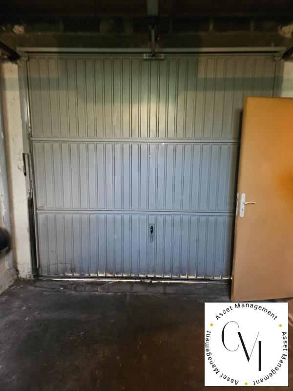 Garage fermé + stationnement extérieur -- Alfortville