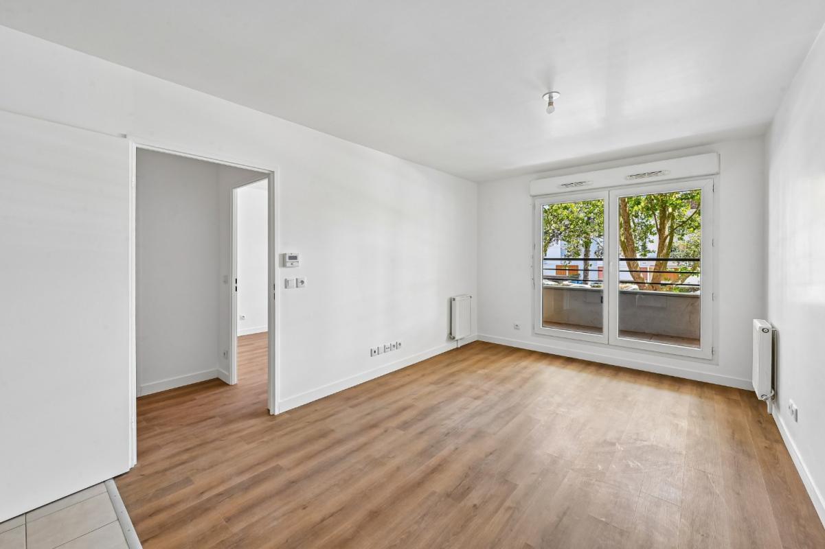 T2 pièces avec balcon - ST OUEN L'AUMONE