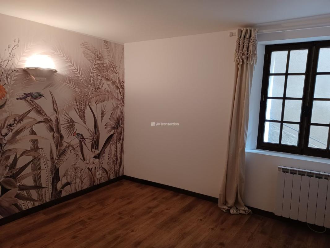 CALLAS : Maison de village rénovée 3 pièces