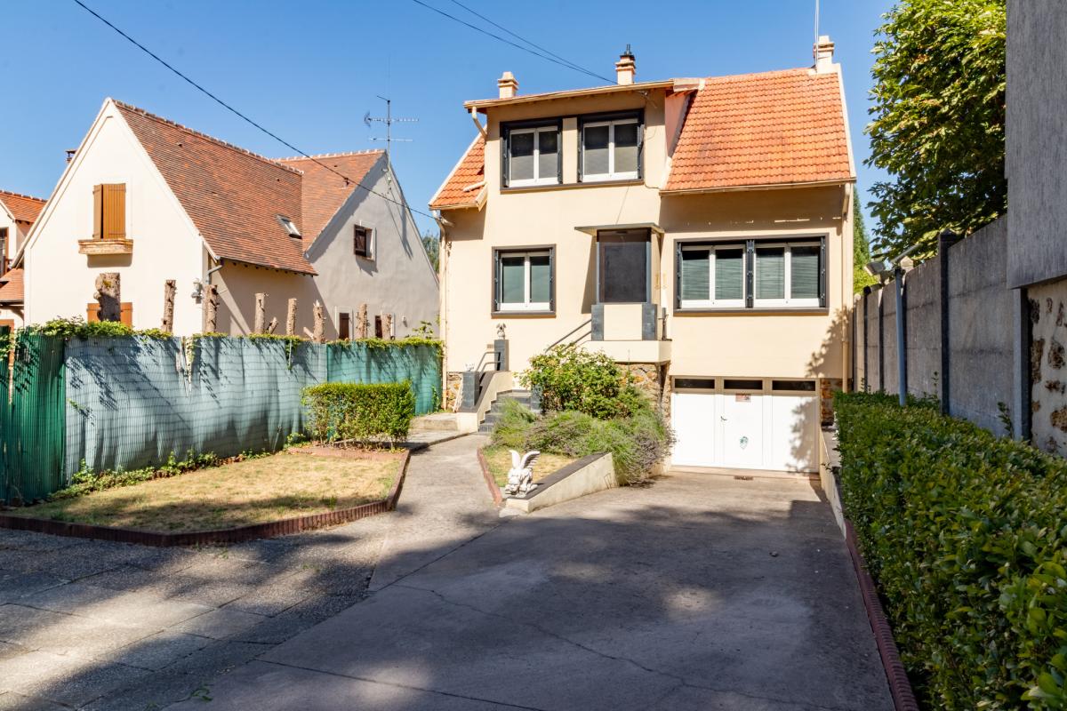 Maison familiale avec garage et grand jardin – 129 m²– SAINT MICHEL SUR ORGE
