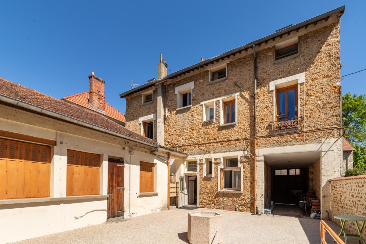 Immeuble de rapport – 13 lots – Brueil-en-Vexin (78)