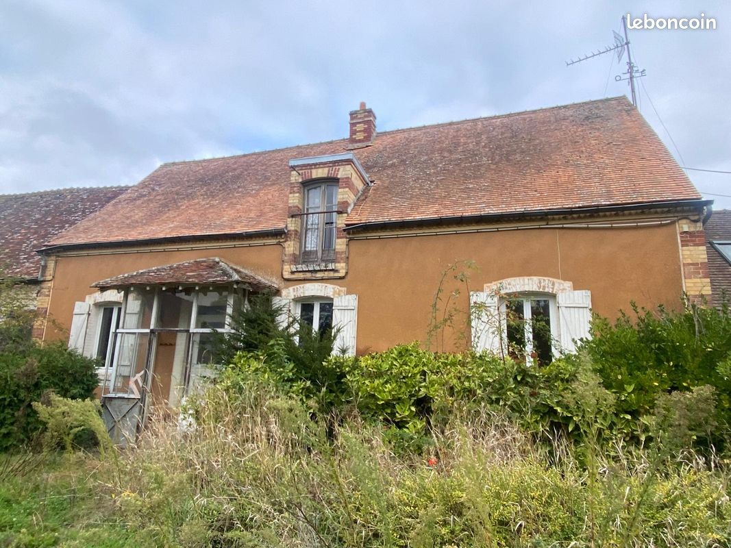 Maison 108m2 3 chambres -93m2 de combles aménageables -581m2- Sours- 1O minutes Chartres