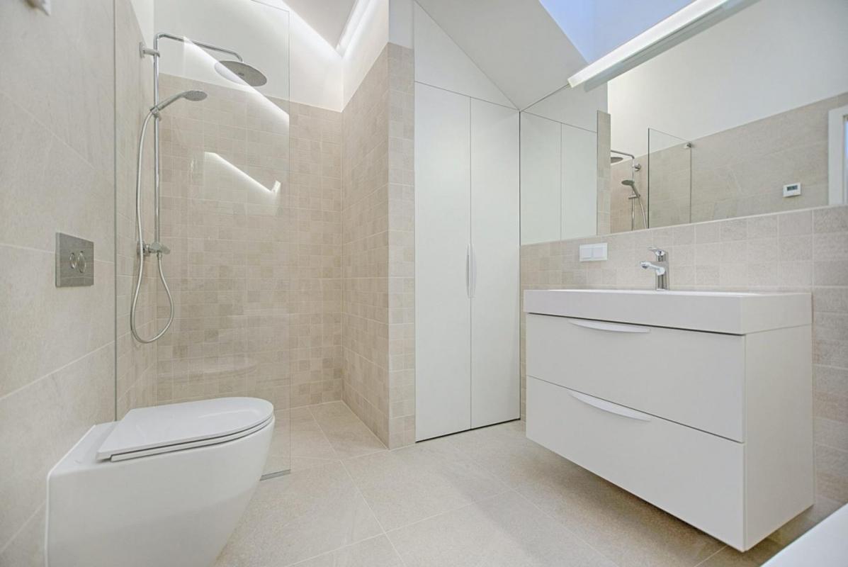 APPARTEMENT DE 18M² AVEC 1M² D'EXTERIEUR(S) | Parking - Photo 2