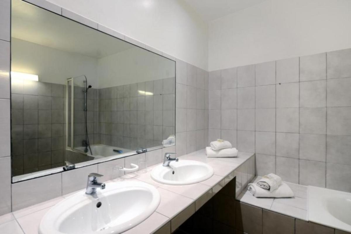 4 PIÈCES de 82m² + TERRASSE + PKG(s) - Photo 4