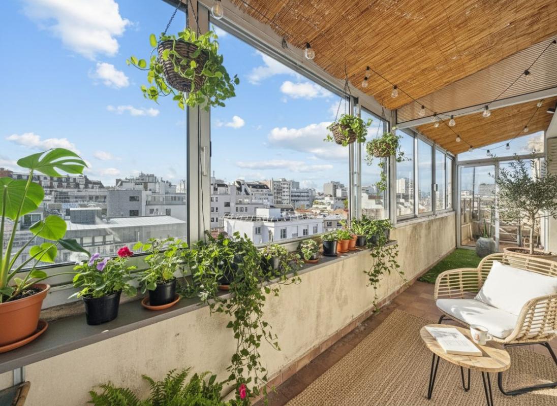 Paris 19 - Porte des Lilas 4 pi&egrave;ces avec v&eacute;randa et espaces ex