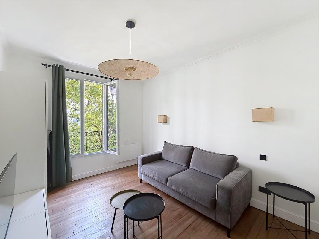 Paris 14 Studio r&eacute;nov&eacute; avec vue sur jardin