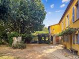 06 St Laurent du Var Mas proven&ccedil;al au centre ville 1450 m&sup2; ter