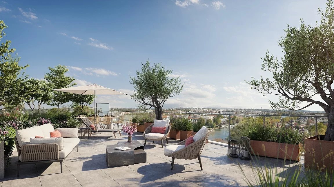 **RARE Dernier Étage 160m² TERRASSE avec PARKINGS sur les TERMES**