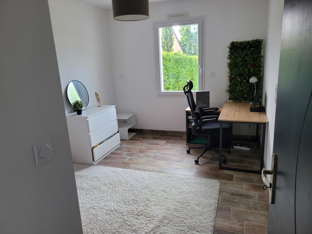 Maison récente de 2019, 3Chambres, un bureau. Sans frais d'aménagement