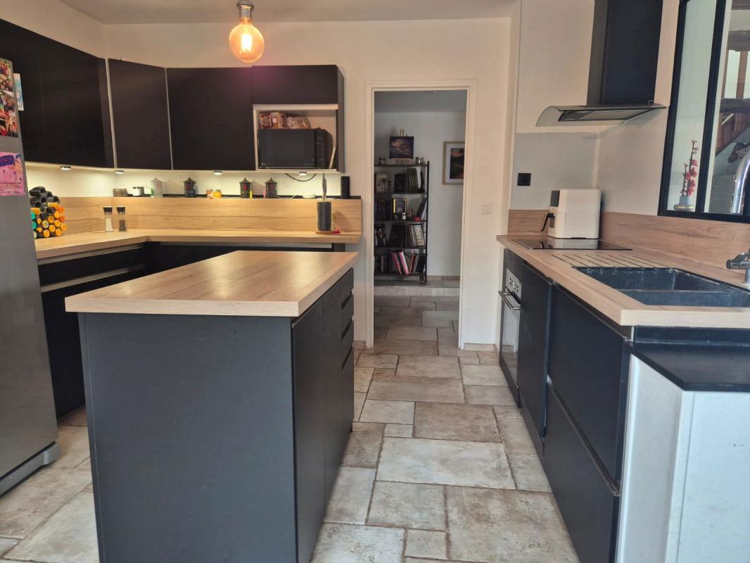 Maison familiale de 110 m² avec terrasse et vue dégagée – Bailleau-Armenonville