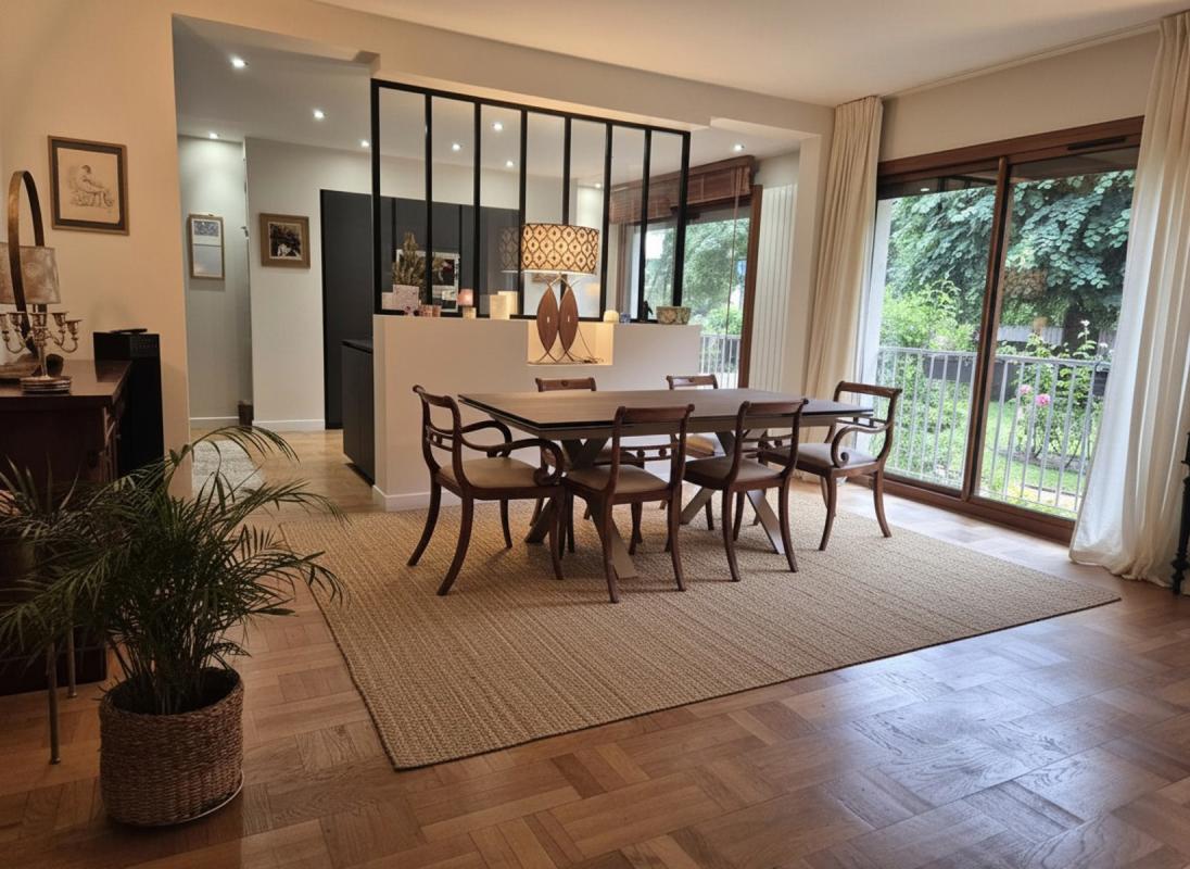 VAUCRESSON-5 PCES 125m²-3 CHB-CAVE-PARKING- SANS VIS A VIS-GARE A PIED