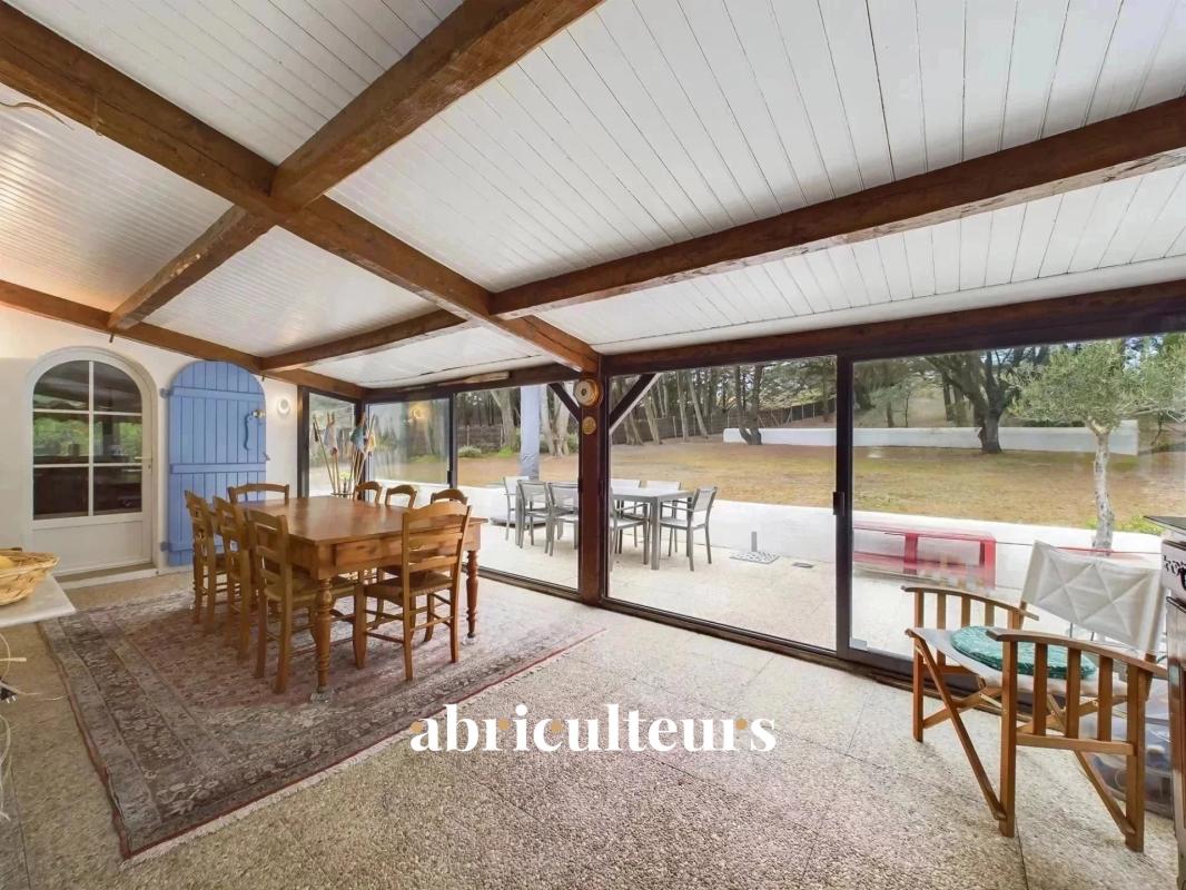Grande villa de 200m² en front de mer - Très belle parcelle aux multiples possibilités - Plusieurs dépendances - L'Épine - Photo 4