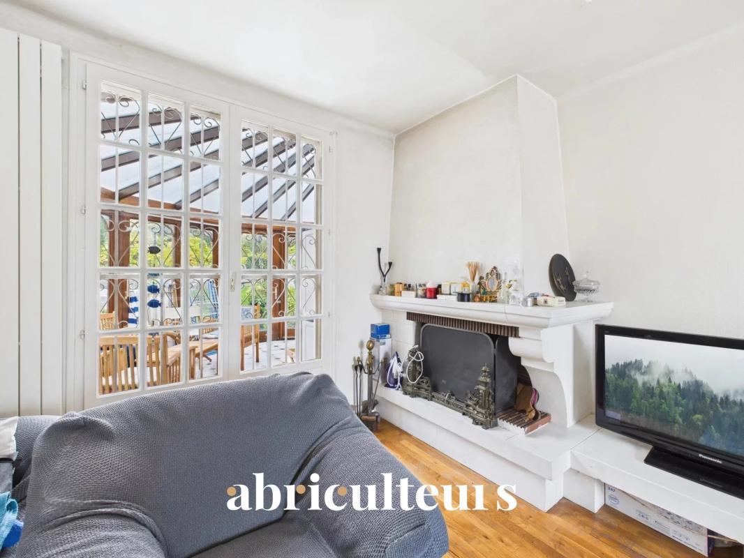 Maison à très fort potentiel de 130 m² - Quartier très recherché - Sur 3 niveaux - Villemomble - Photo 4
