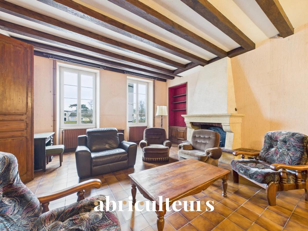 Maison de Maître 350m² – Multiples possibilités au cœur de Jarnac - Photo 4