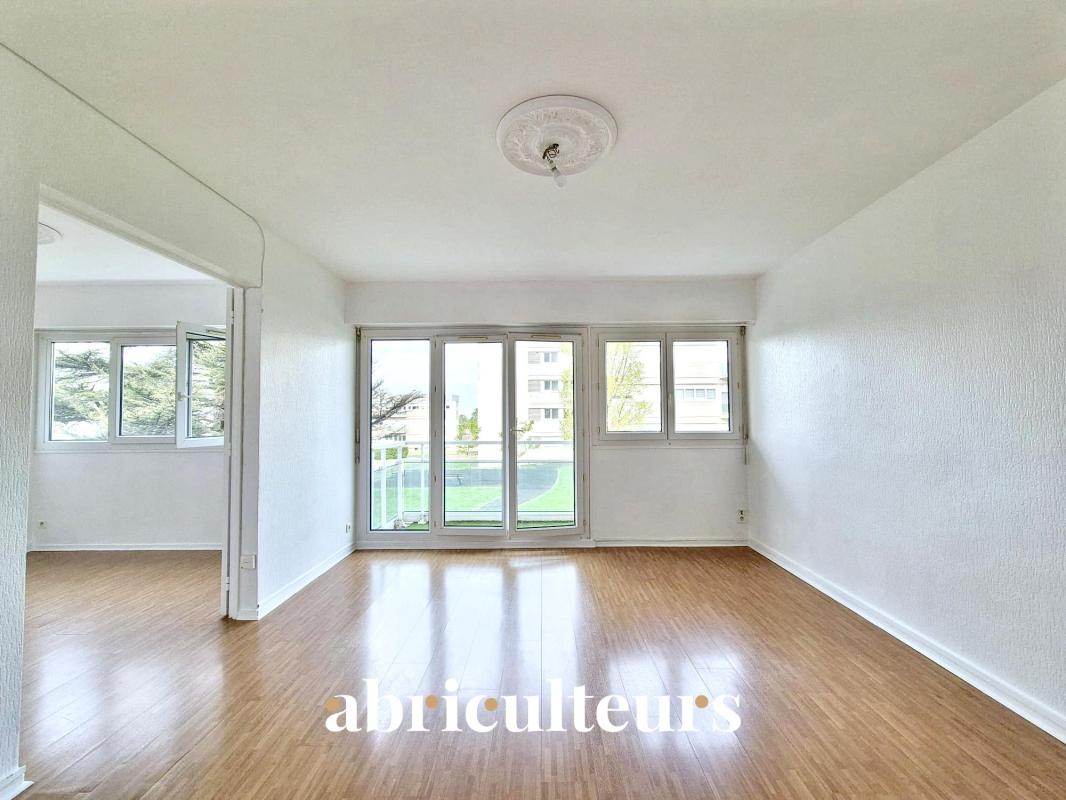 Spacieux appartement 5 pièces de 84 m² avec cave et place de parking – Cognac - Photo 3