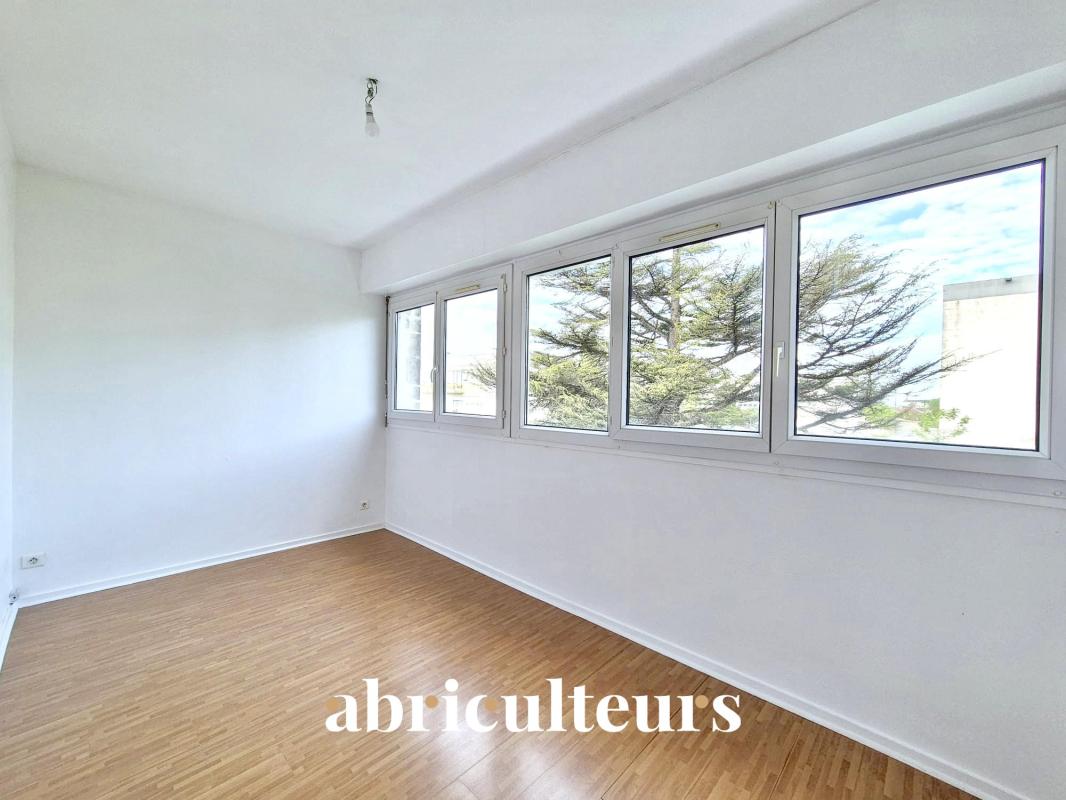 Spacieux appartement 5 pièces de 84 m² avec cave et place de parking – Cognac - Photo 5