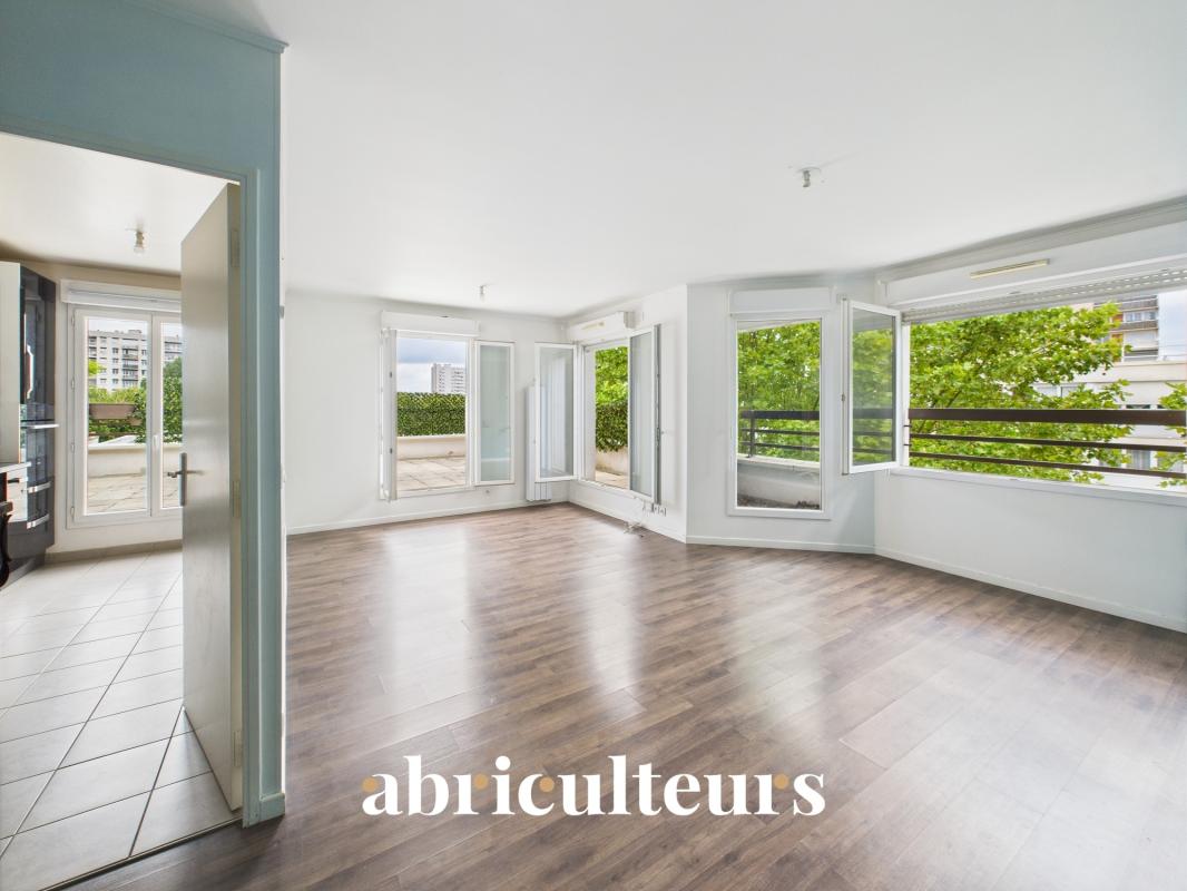 Splendide Appartement de 128.0 m² - Grands extérieurs - Résidence récente et sécurisée - Face à la Seine - Au pied du Tramway - Photo 5