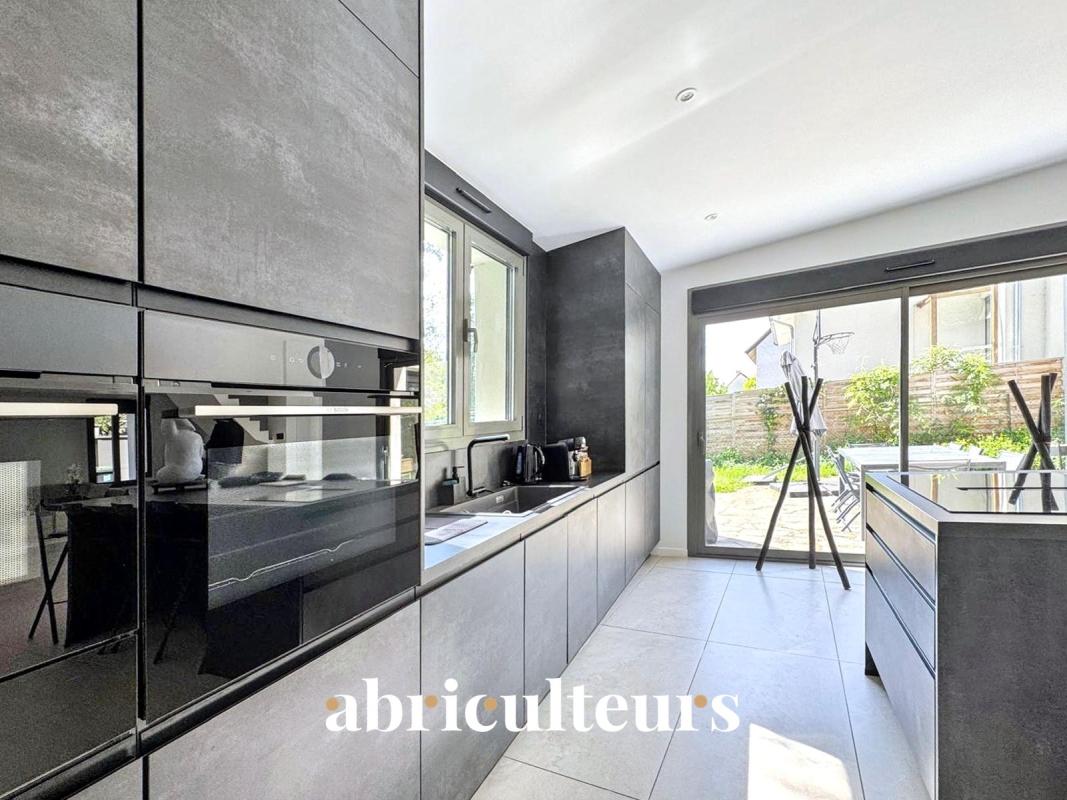Maison individuelle - 116 m² - 5 pièces - Le Plessis-Bouchard - Photo 2