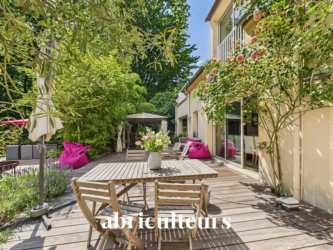 Superbe maison contemporaine avec jardin paysager et piscine - L'ETANG-LA-VILLE - Photo 3