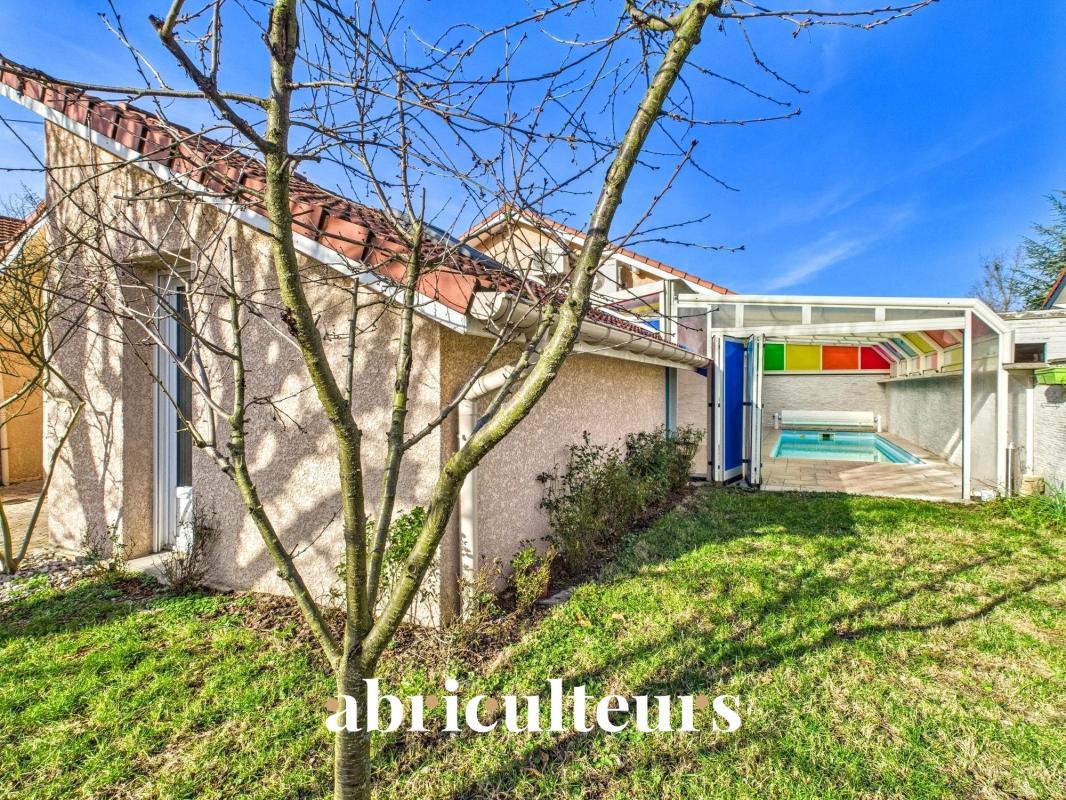 Maison avec piscine – 162 m² – 6 pièces – Rillieux-la-Pape - Photo 2