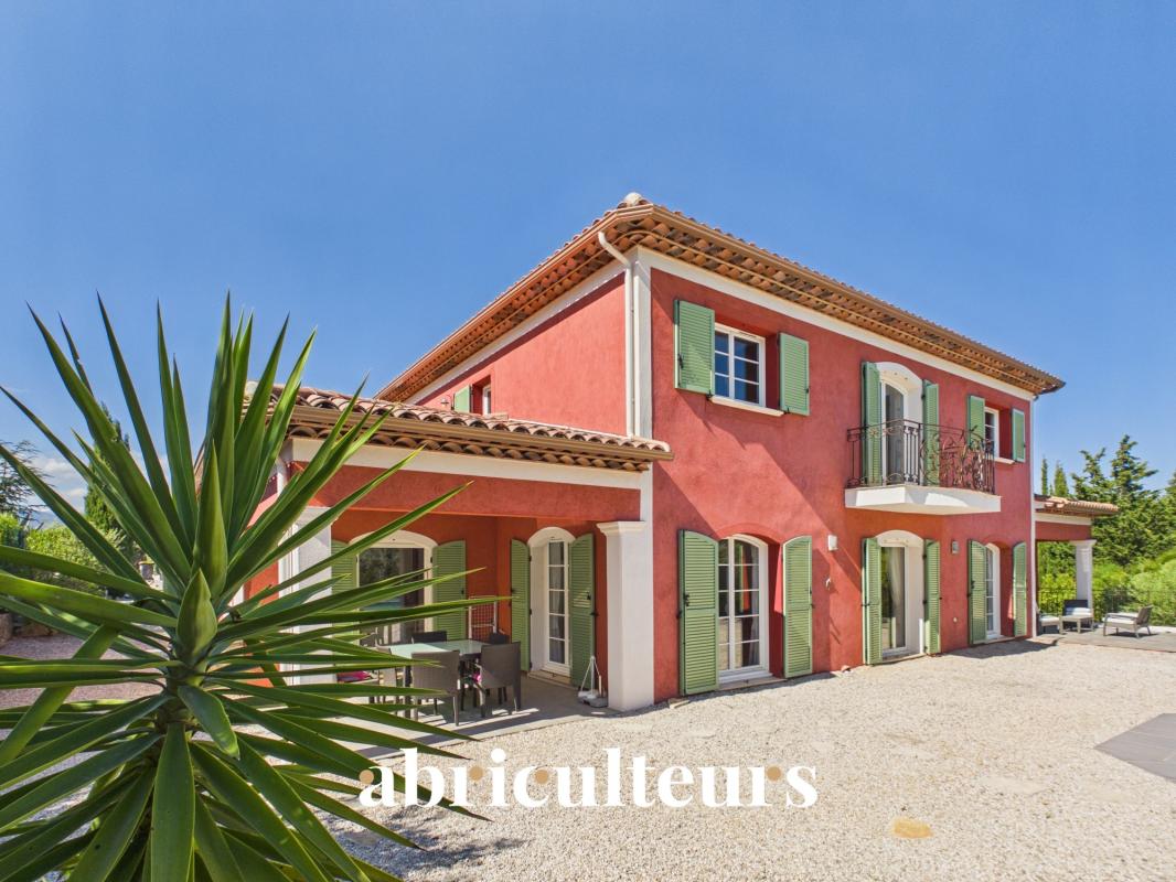 Élégante villa familiale de 250 m² – Piscine, sous-sol total et prestations premium – Montauroux - Photo 3