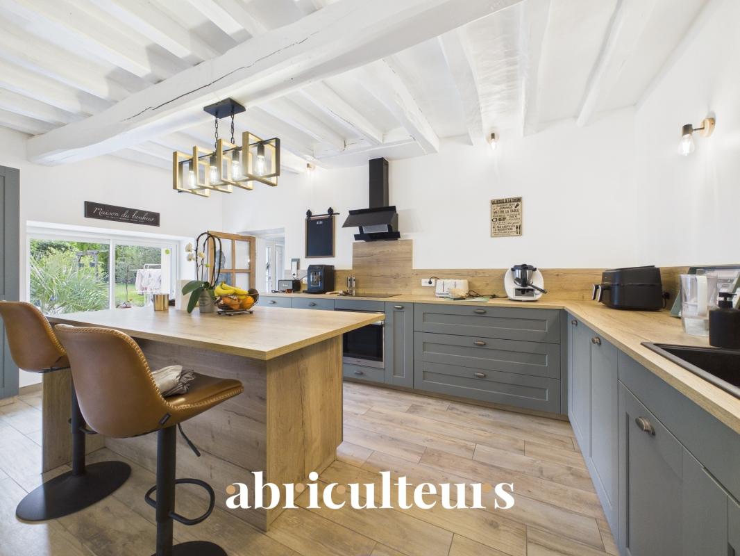 Maison chaleureuse 7 pièces, 210 m² avec grand jardin en plein centre de Gallardon - Photo 5