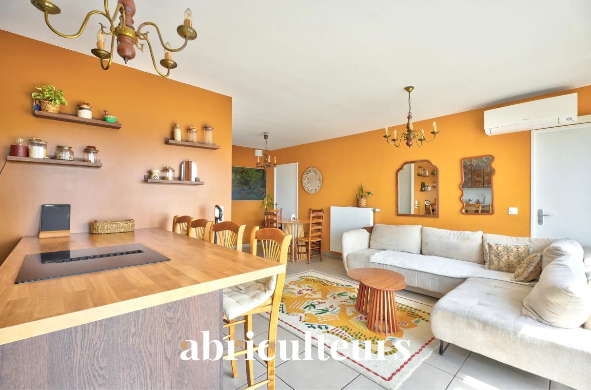 Appartement - 73,38 m² - 4 pièces - Saint-Priest - Photo 2