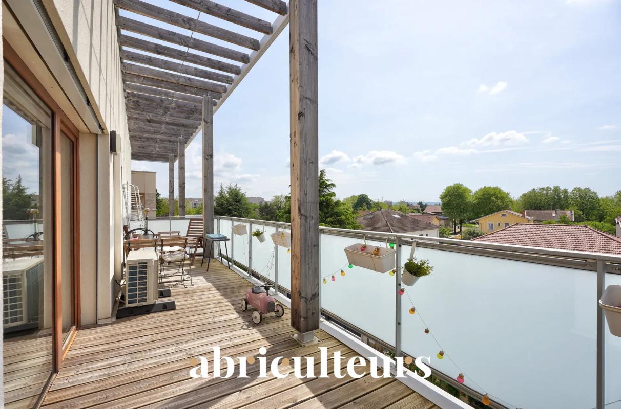 Appartement - 73,38 m² - 4 pièces - Saint-Priest - Photo 3