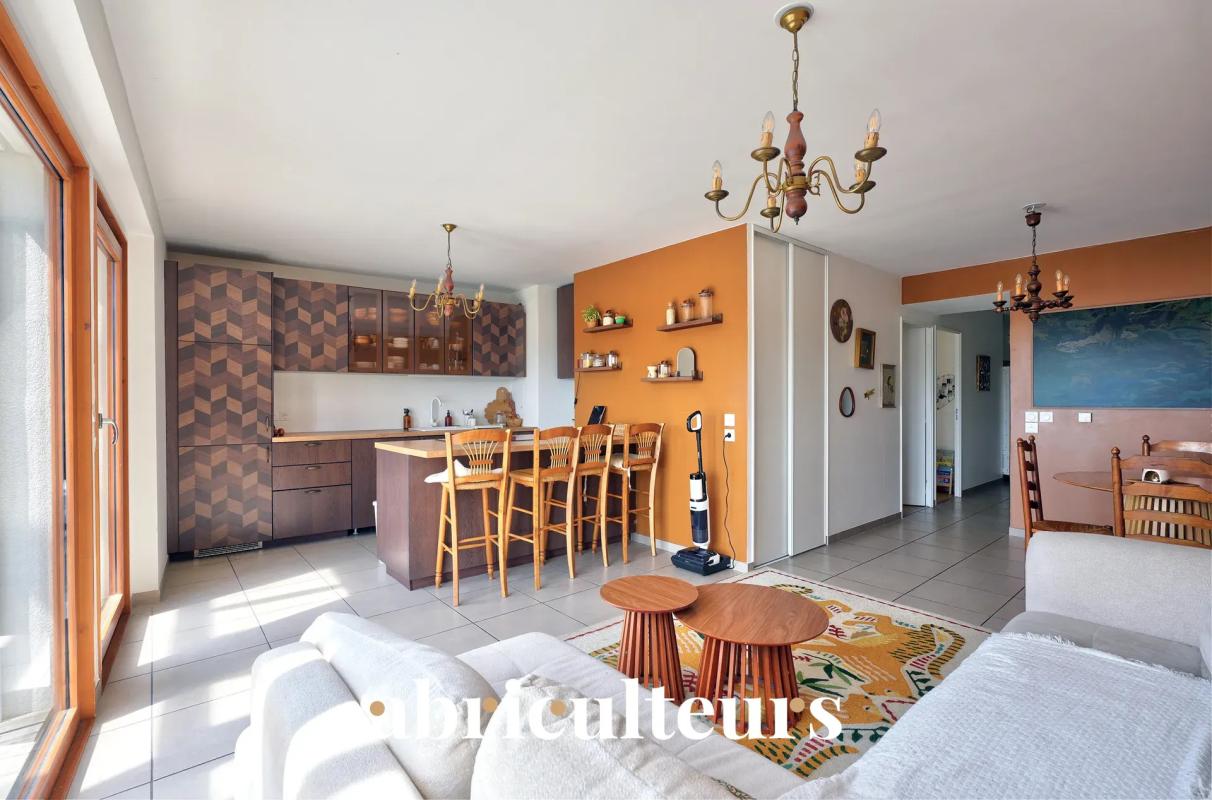 Appartement - 73,38 m² - 4 pièces - Saint-Priest - Photo 4