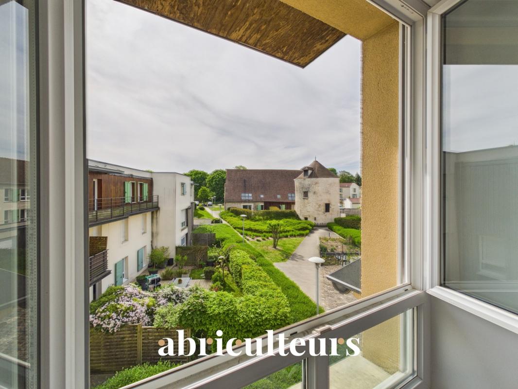Appartement T2 au 2ème et dernier étage – Vue agréable et dégagée – Résidence de standing à Survilliers - Photo 2